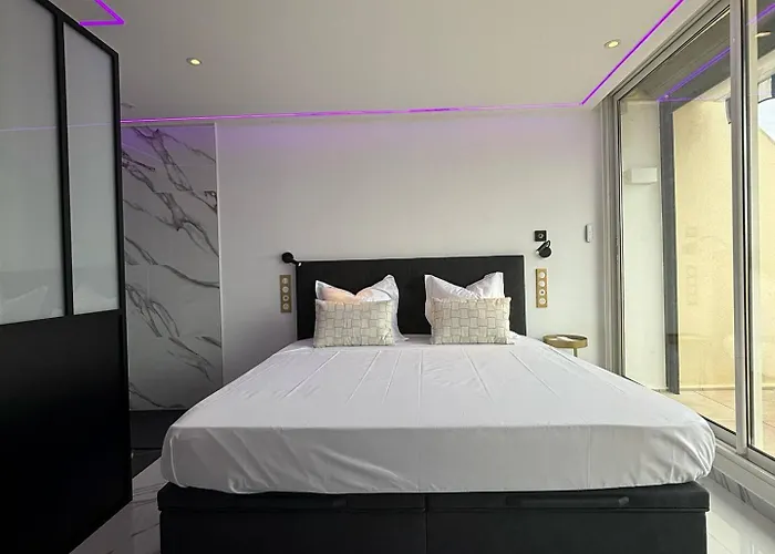 Luxe Vue Persuasion - Heliopolis D 8 -by Agn - 2 Personnes *